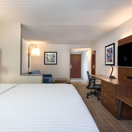 Holiday Inn Express & Suites Charlotte Arpt-Belmont By Ihg Экстерьер фото