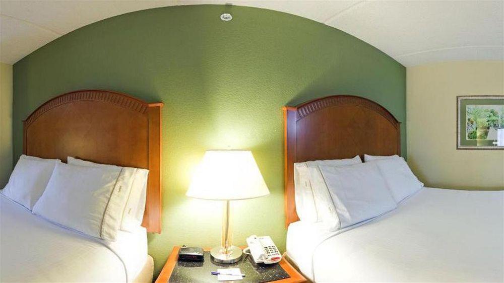 Holiday Inn Express & Suites Charlotte Arpt-Belmont By Ihg Экстерьер фото