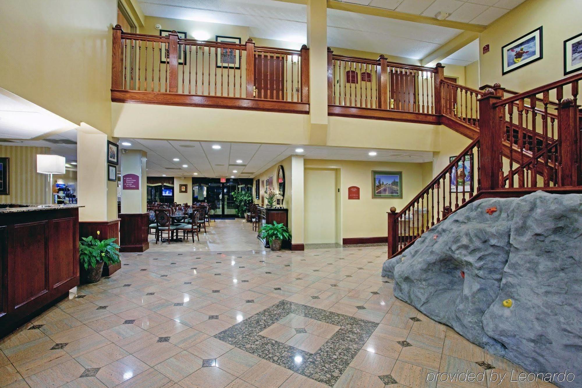 Holiday Inn Express & Suites Charlotte Arpt-Belmont By Ihg Экстерьер фото